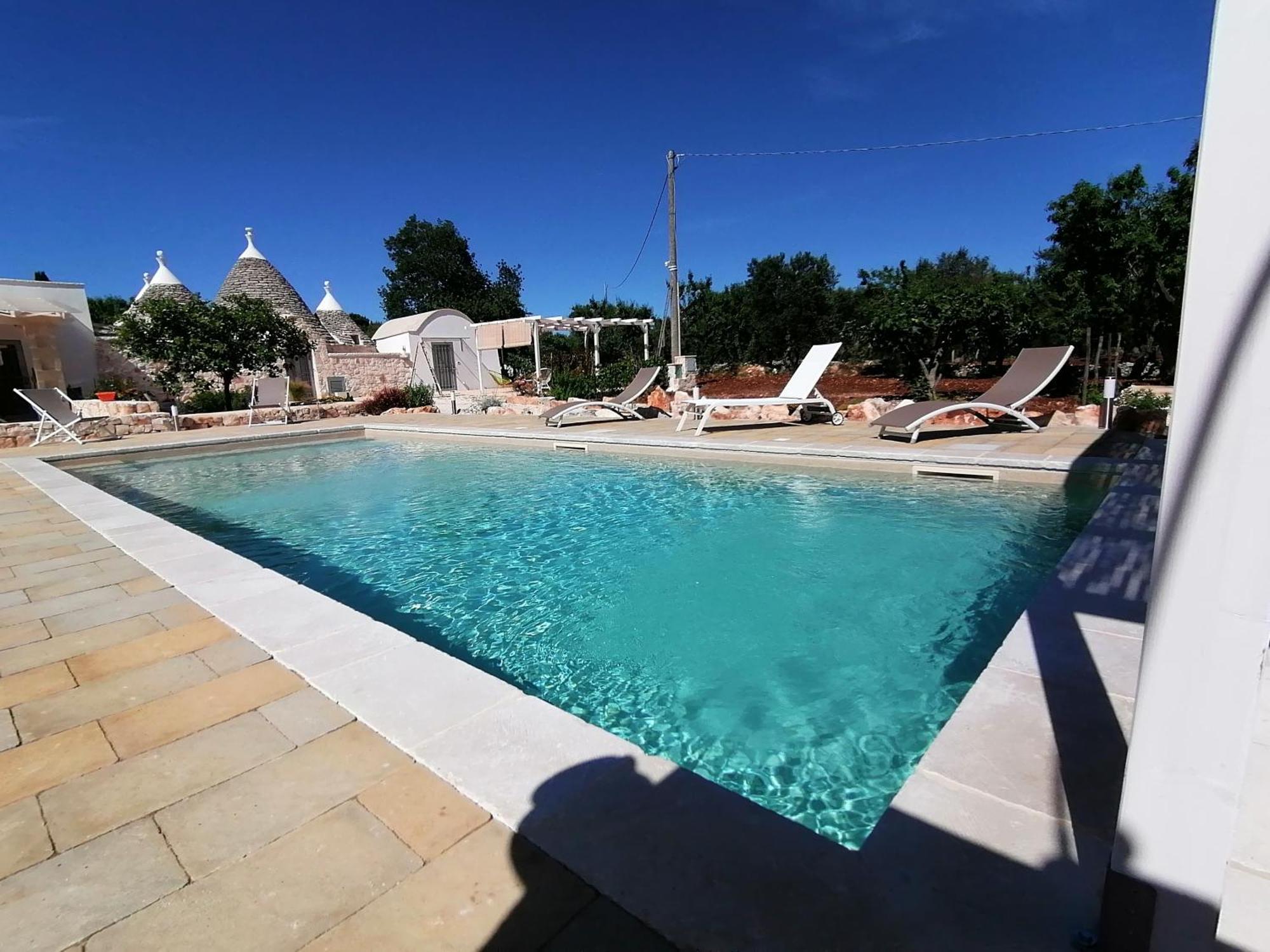 Гостевой дом Trullo Del Sol Челье-Мессапика Экстерьер фото