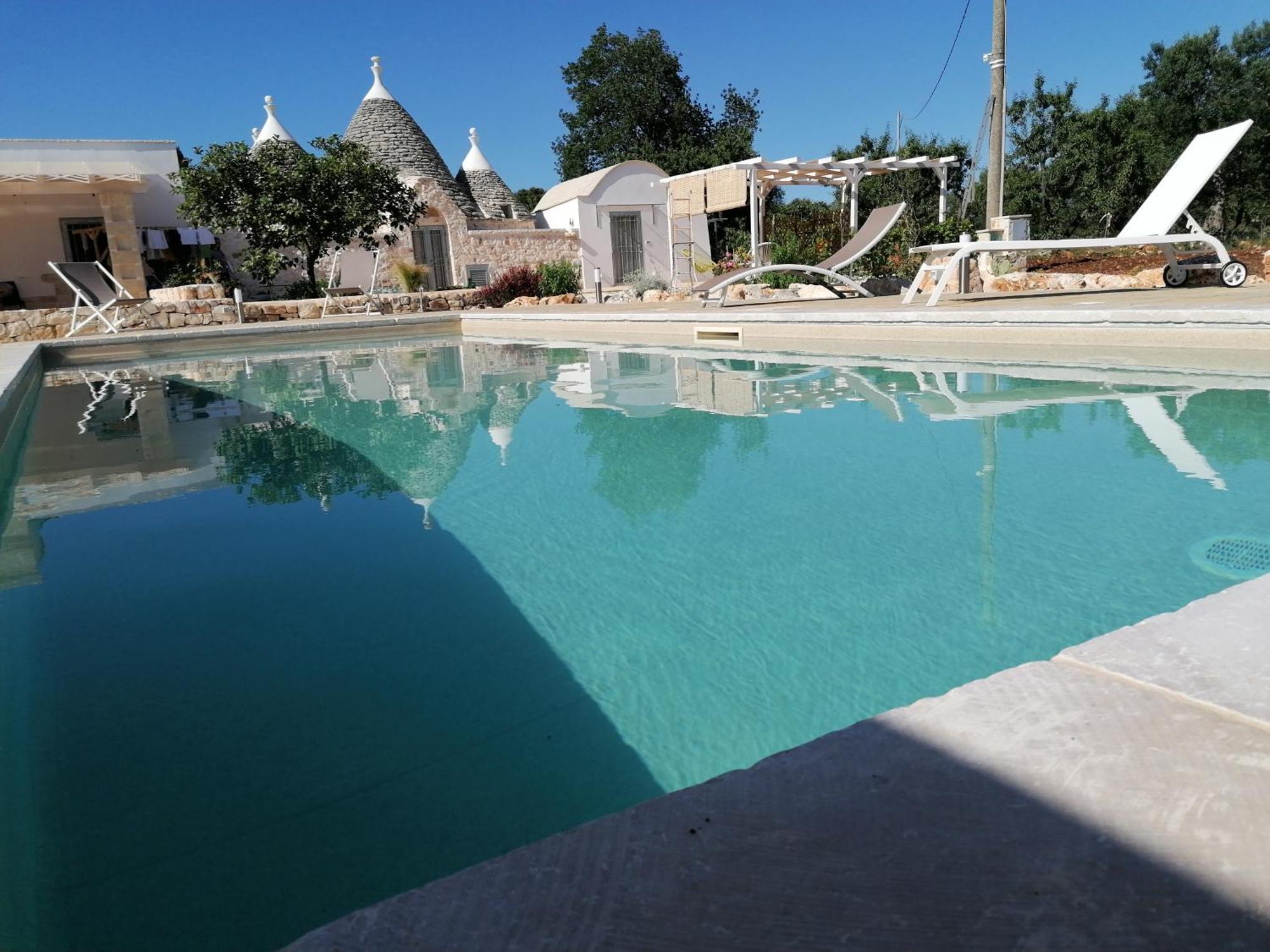 Гостевой дом Trullo Del Sol Челье-Мессапика Экстерьер фото