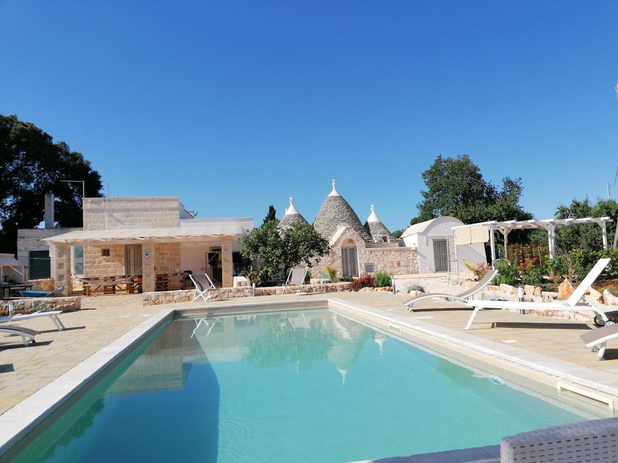 Гостевой дом Trullo Del Sol Челье-Мессапика Экстерьер фото
