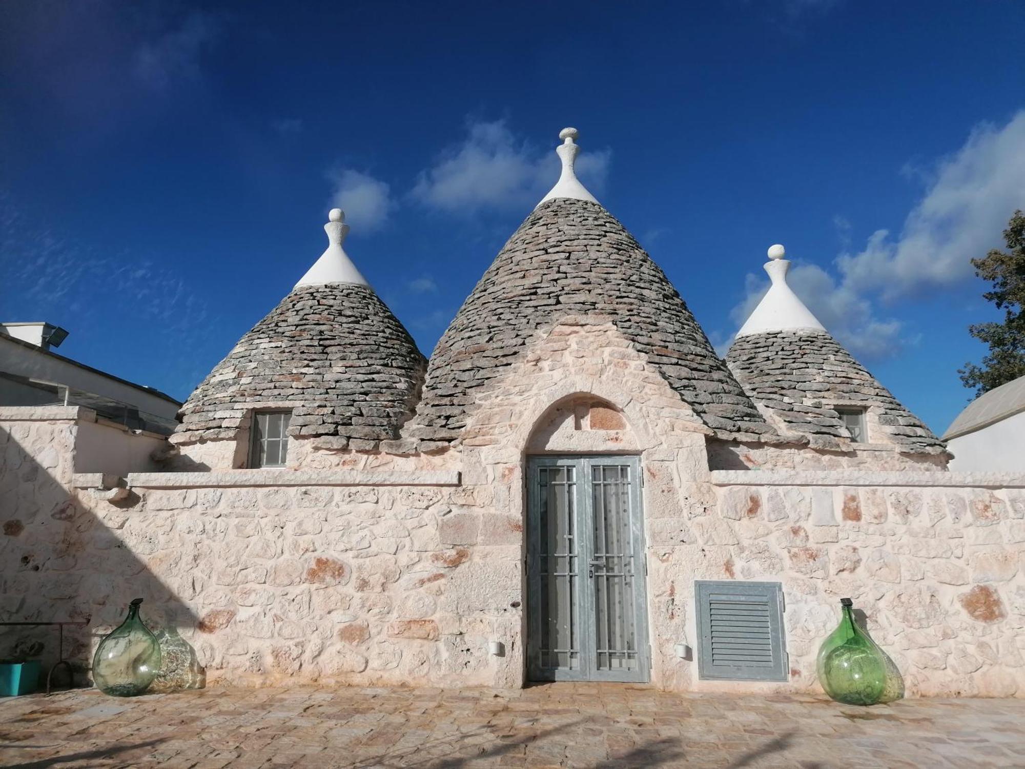 Гостевой дом Trullo Del Sol Челье-Мессапика Экстерьер фото